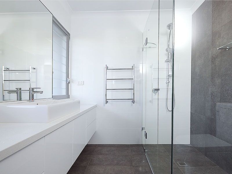 42 Philip Street, Hawthorne QLD 4171