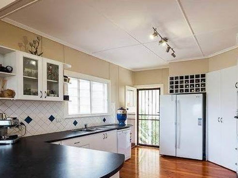 39 East Street, Camp Hill QLD 4152