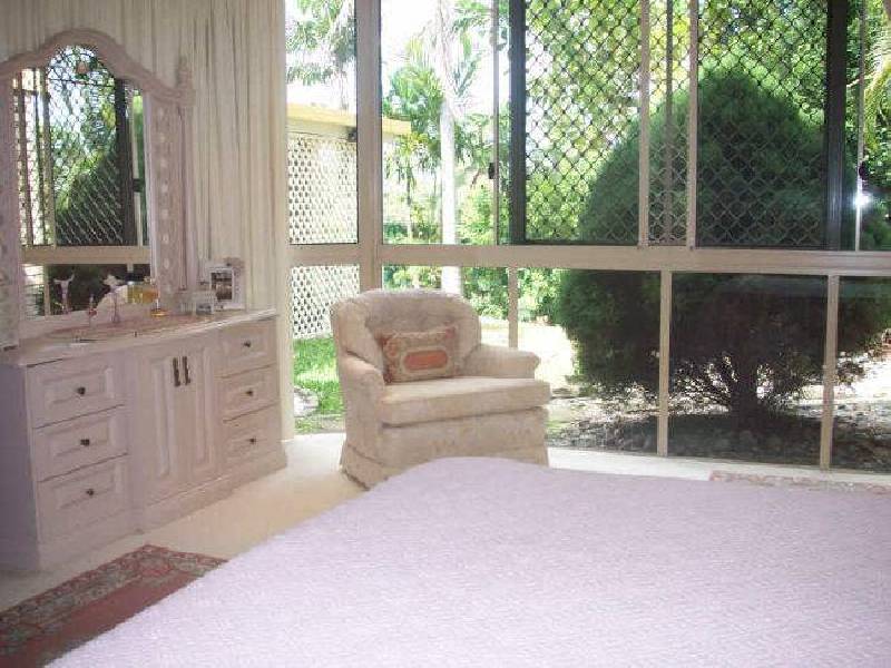 38 Banwell Crescent, Carindale QLD 4152