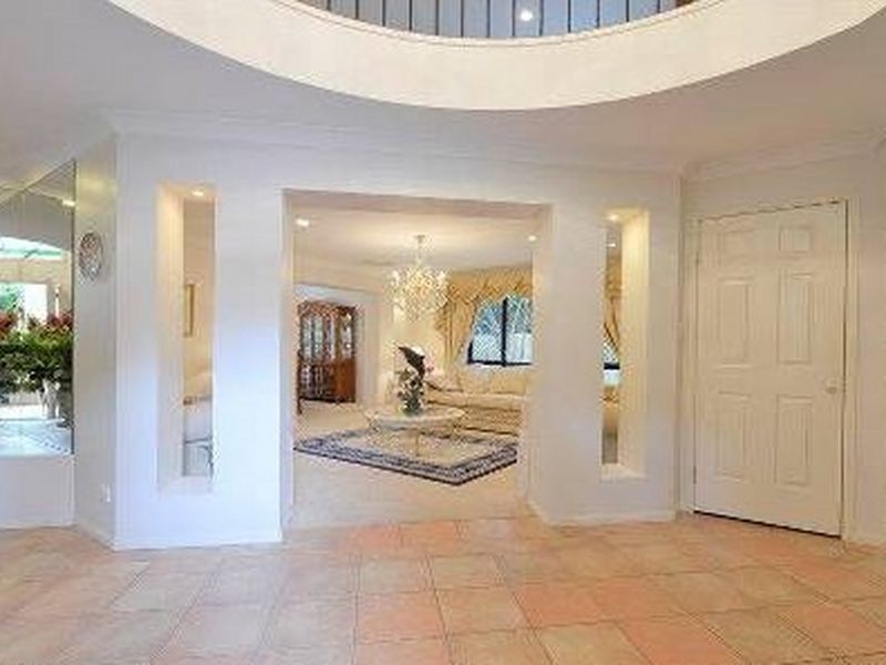 37 Virginia Avenue, Hawthorne QLD 4171