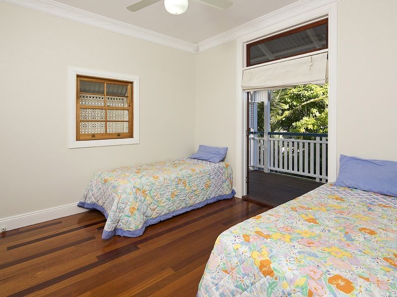 53 Leura Avenue, Hawthorne QLD 4171