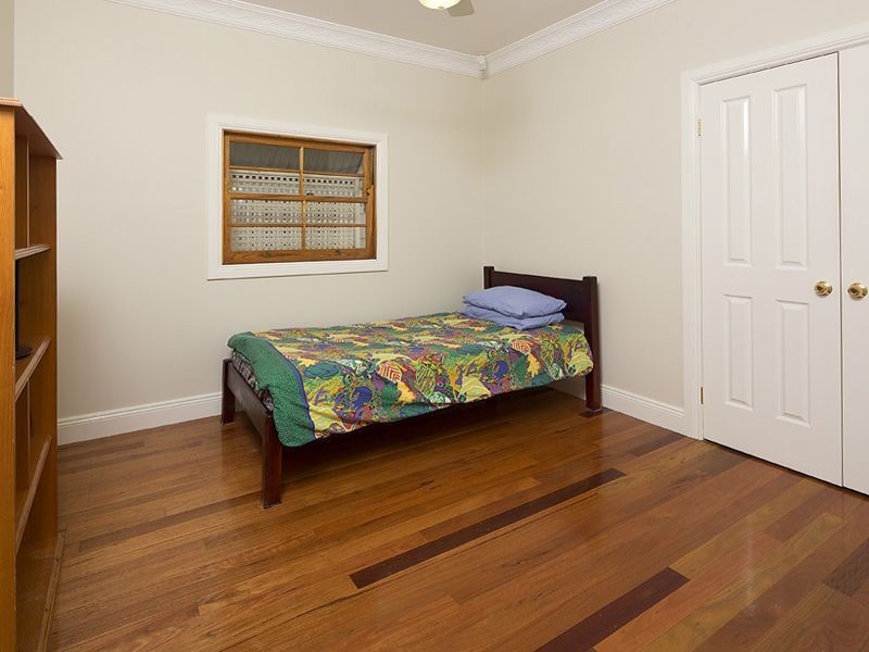 53 Leura Avenue, Hawthorne QLD 4171