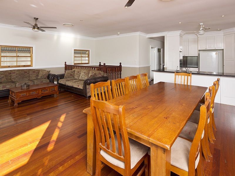 53 Leura Avenue, Hawthorne QLD 4171