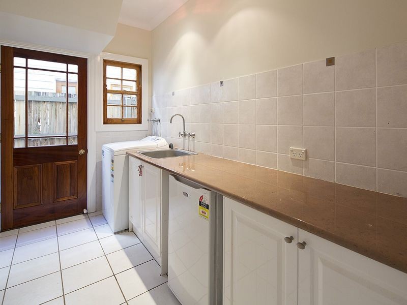 53 Leura Avenue, Hawthorne QLD 4171