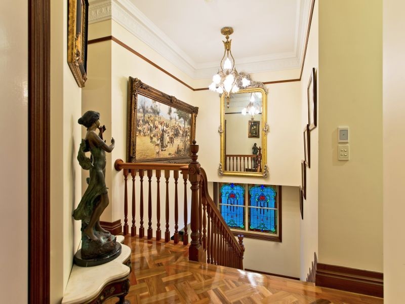 160 Wynnum Road, Norman Park QLD 4170