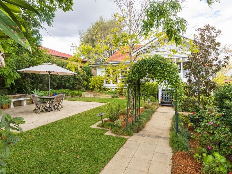 25 Edencourt Street, Camp Hill QLD 4152