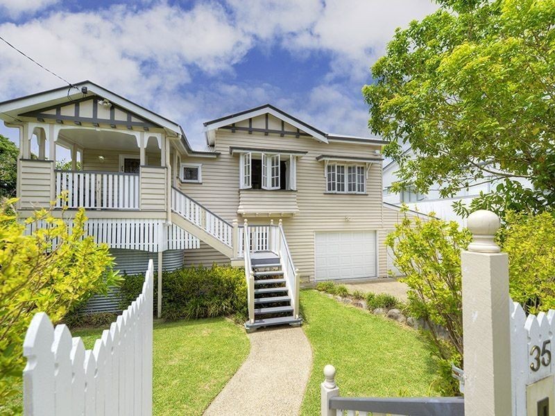 35 Virginia Avenue, Hawthorne QLD 4171