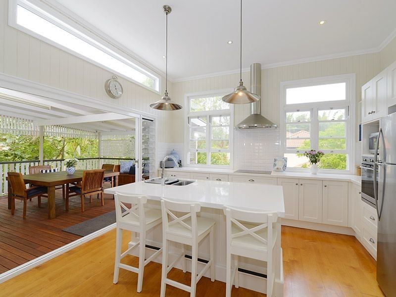 35 Virginia Avenue, Hawthorne QLD 4171