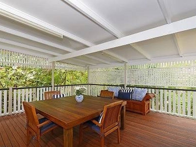 35 Virginia Avenue, Hawthorne QLD 4171