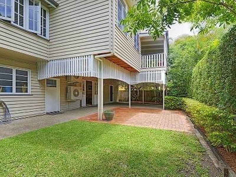 35 Virginia Avenue, Hawthorne QLD 4171