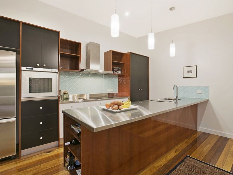 33 Cedar Street, Greenslopes QLD 4120