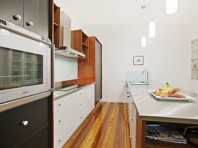 33 Cedar Street, Greenslopes QLD 4120