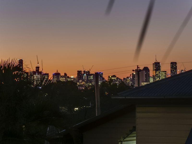 33 Cedar Street, Greenslopes QLD 4120