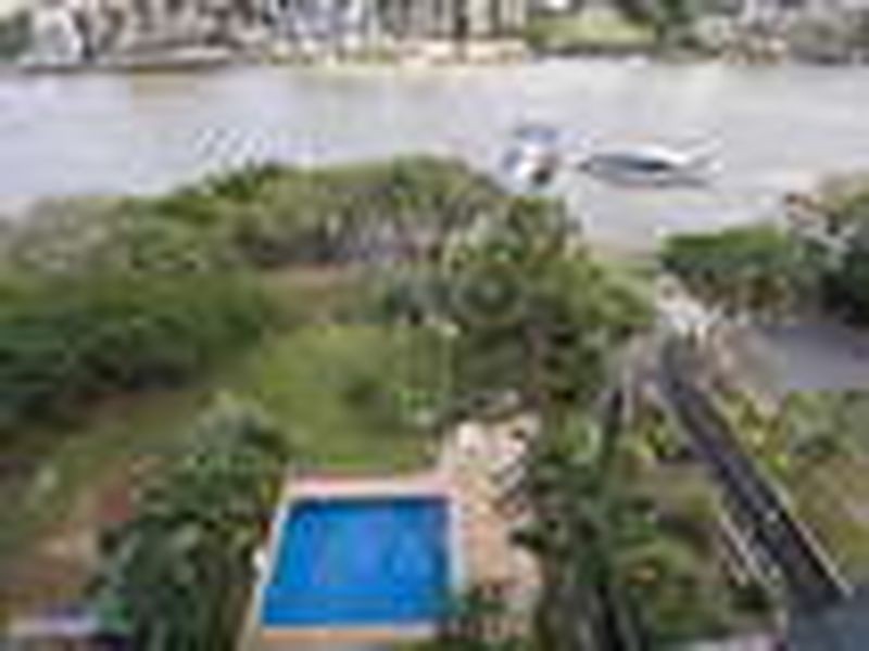 1B/172 Oxlade Drive, New Farm QLD 4005