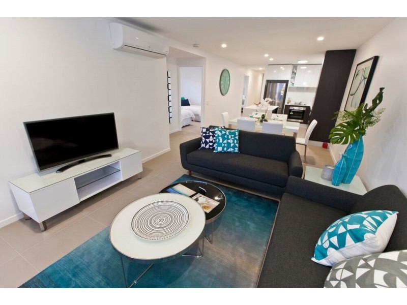 204/26 Spendelove Avenue, Southport QLD 4215