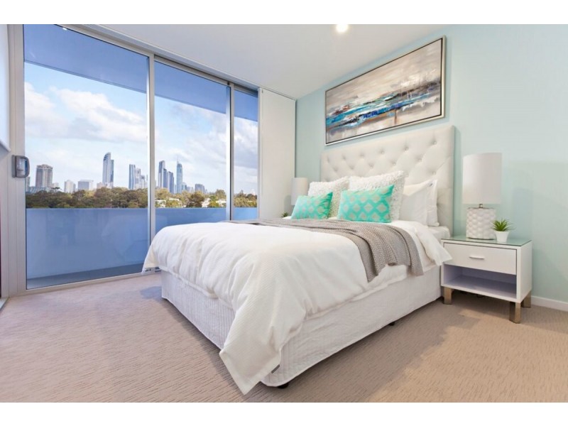 204/26 Spendelove Avenue, Southport QLD 4215