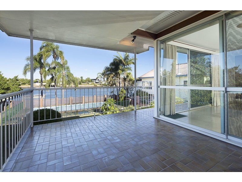 70 Oxlade Drive, New Farm QLD 4005