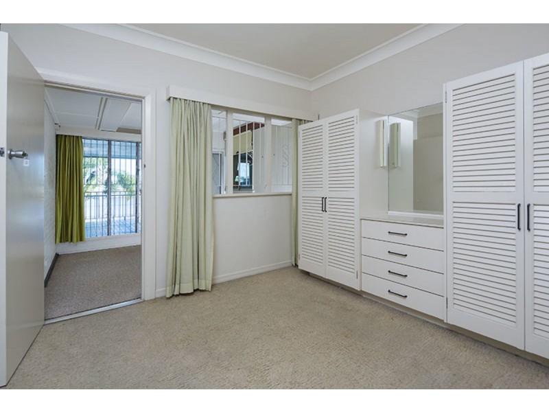 70 Oxlade Drive, New Farm QLD 4005