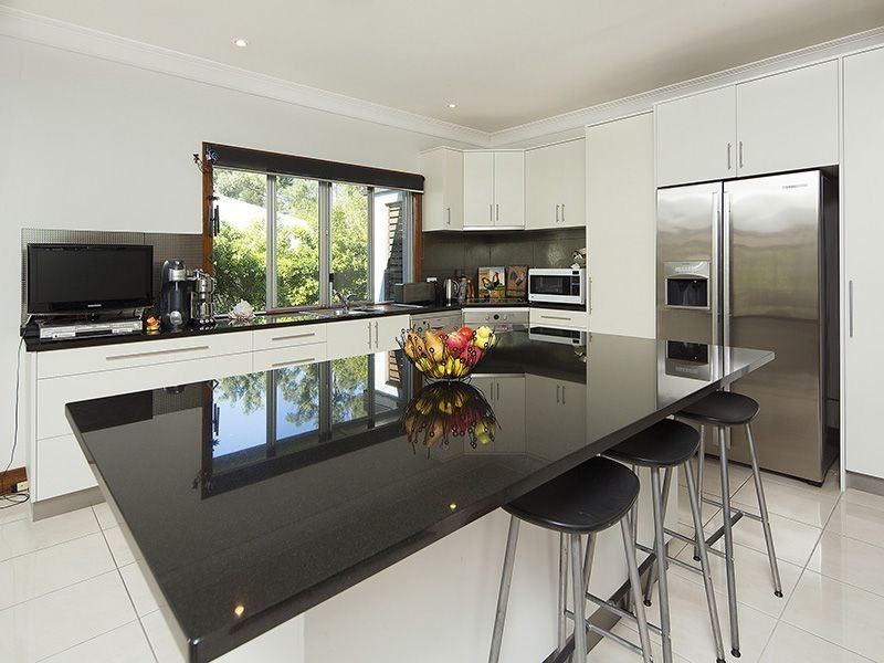 152 Highland Terrace, St Lucia QLD 4067