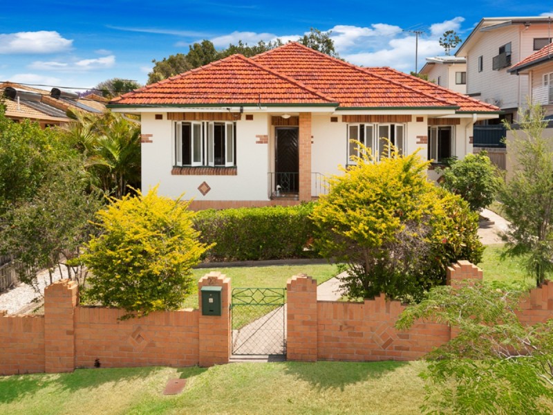 23 Palmer Street, Greenslopes QLD 4120