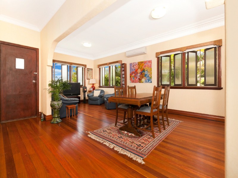 23 Palmer Street, Greenslopes QLD 4120