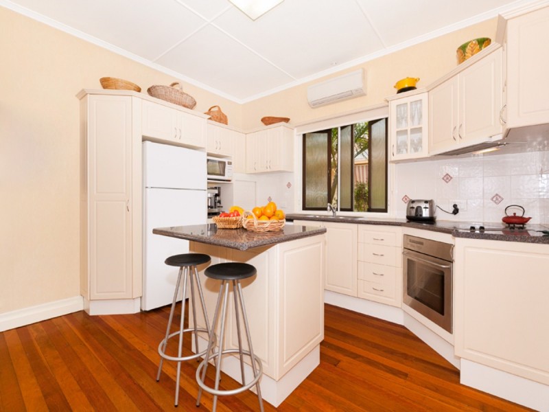 23 Palmer Street, Greenslopes QLD 4120