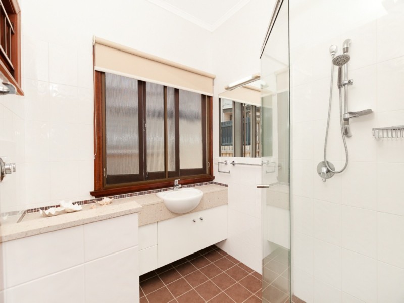 23 Palmer Street, Greenslopes QLD 4120