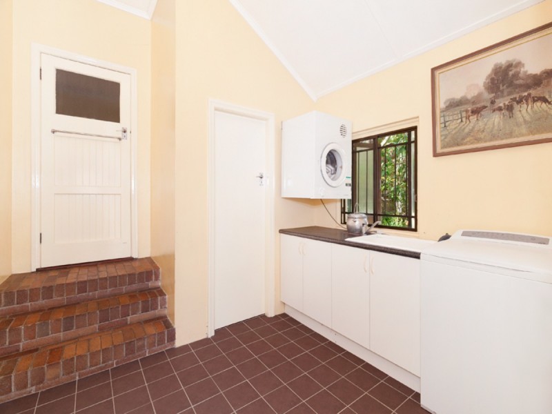 23 Palmer Street, Greenslopes QLD 4120