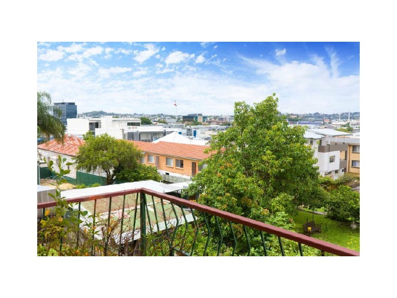8/90 Harcourt Street, New Farm QLD 4005
