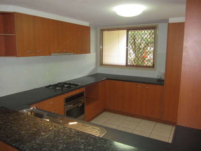 15/47 Newcomen Street, Indooroopilly QLD 4068