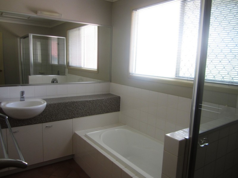 15/47 Newcomen Street, Indooroopilly QLD 4068