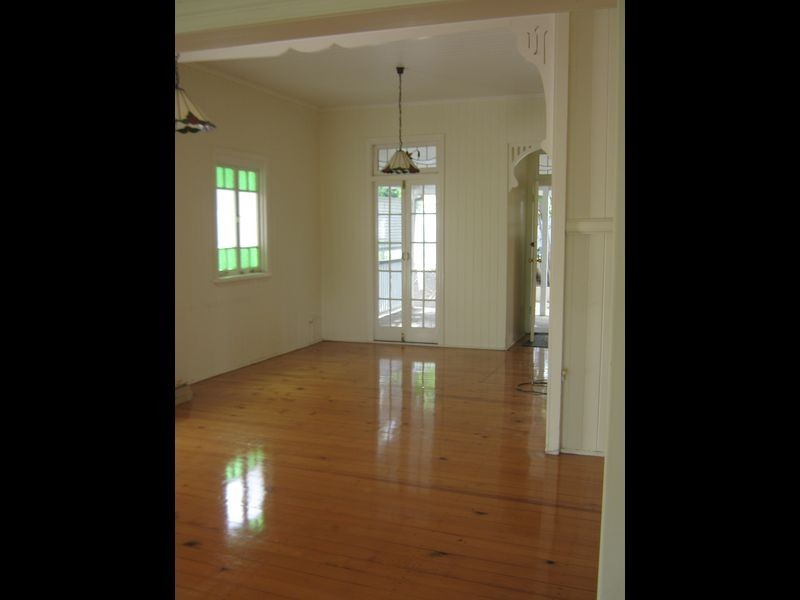 37 Fewings Street, Toowong QLD 4066