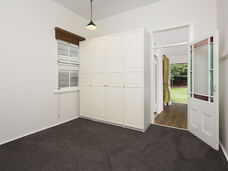 28 Swan Terrace, Windsor QLD 4030
