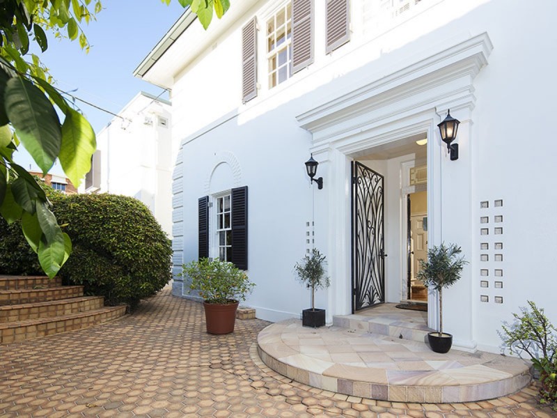 84 Markwell Street, Hamilton QLD 4007