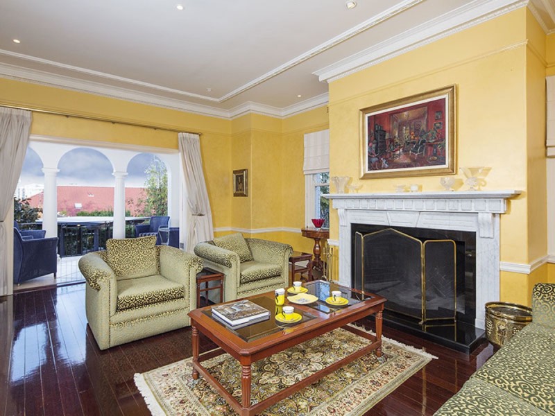 84 Markwell Street, Hamilton QLD 4007