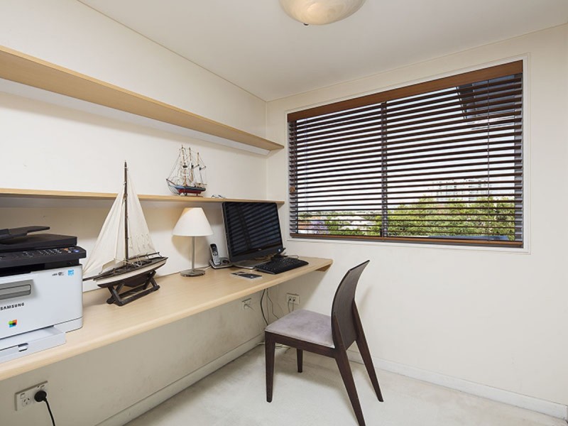 84 Markwell Street, Hamilton QLD 4007