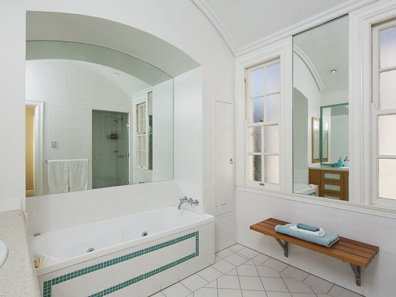 84 Markwell Street, Hamilton QLD 4007