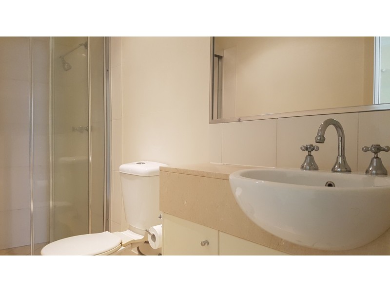 12/120 Commercial Road, Teneriffe QLD 4005