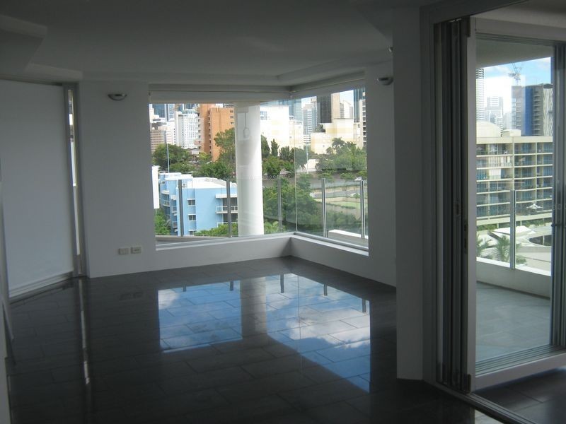 105/1 O’Connell Street, Kangaroo Point QLD 4169