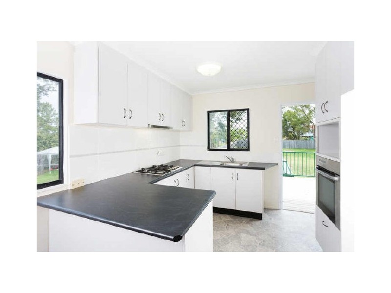 32 Douglas Street, Woodridge QLD 4114