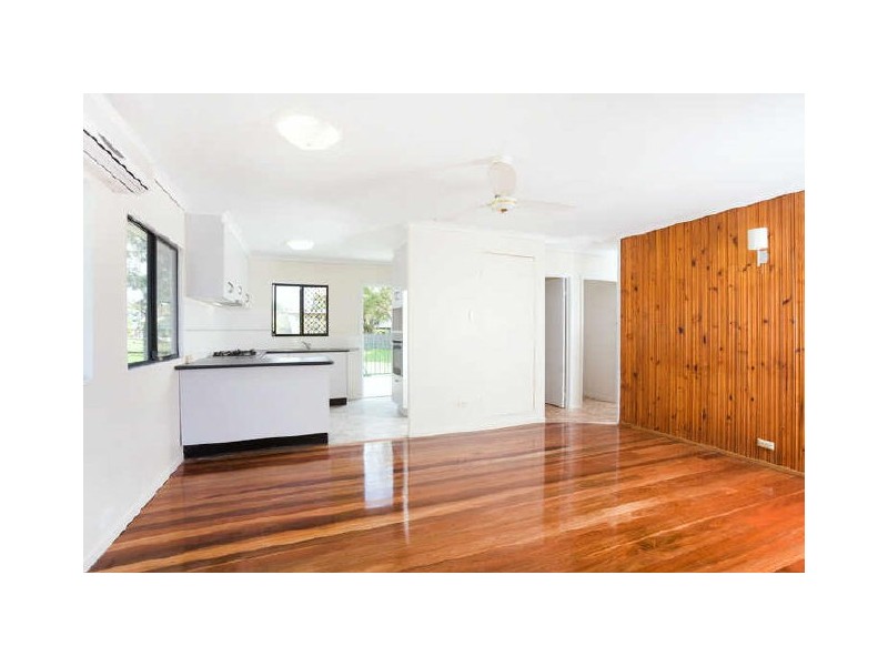 32 Douglas Street, Woodridge QLD 4114