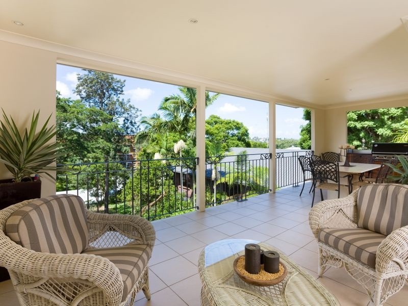 14 Walker Avenue, Teneriffe QLD 4005