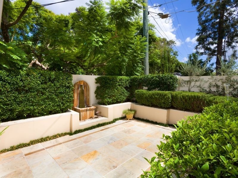 14 Walker Avenue, Teneriffe QLD 4005