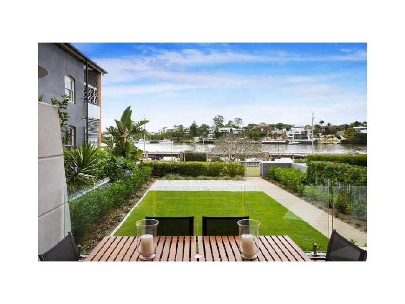 2123/32 Refinery Parade, New Farm QLD 4005