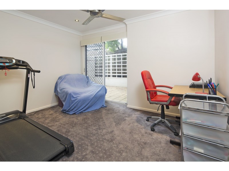20 Pine Street, Hamilton QLD 4007