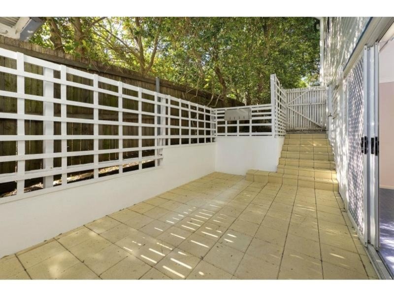 20 Pine Street, Hamilton QLD 4007