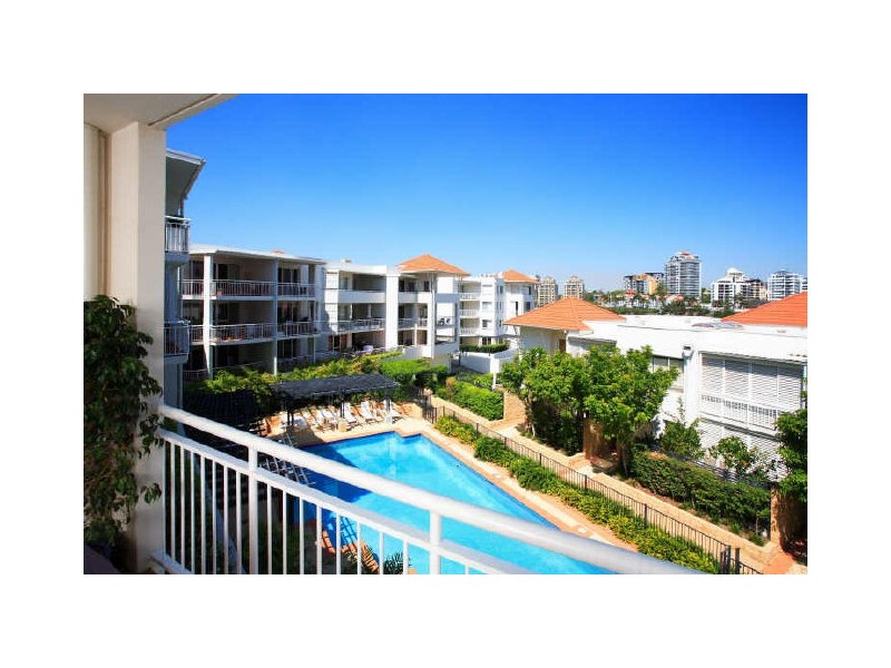 43/6 Merthyr Rd, New Farm QLD 4005