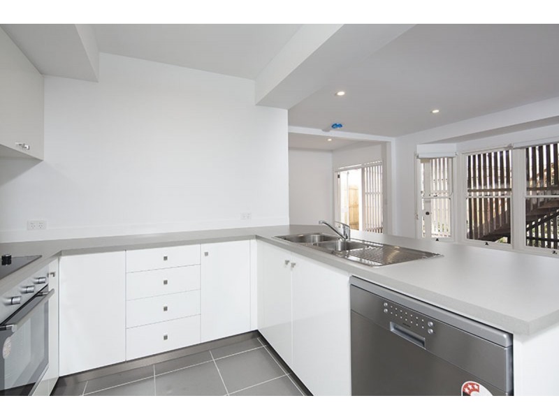 2/16 Harcourt Street, New Farm QLD 4005