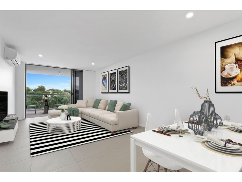 204/26 Spendelove Avenue, Southport QLD 4215