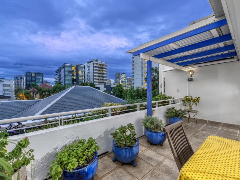 12/14 Locke Street, New Farm QLD 4005